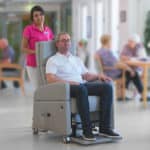 Mobiler Pflegesessel erspart mehrfaches Umsetzen