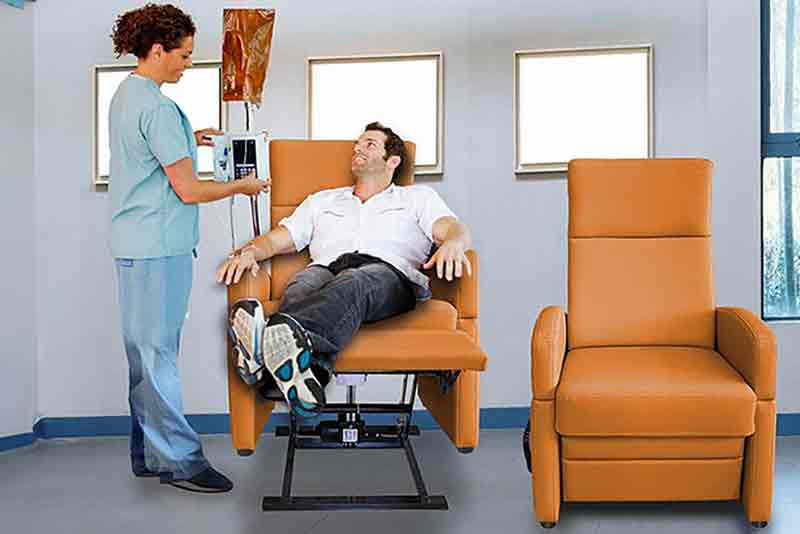 höhenverstellbare-Sitzfläche beim Liftsessel Hebesessel, Onkologie